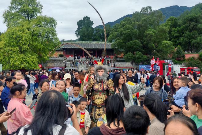 100座“值得去的小城”！绵阳平武为何脱颖而出？PG电子麻将胡了试玩春游绵阳 观花乡野 入选国内(图2)