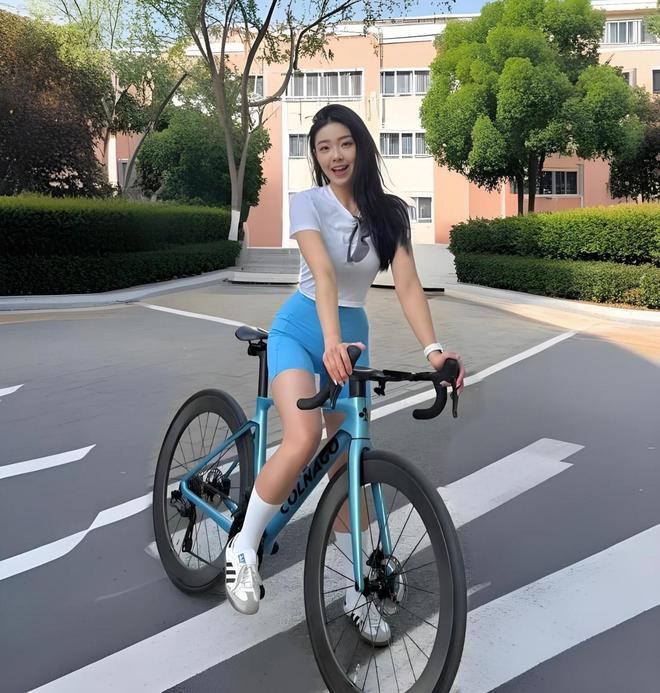 车怎么样属于什么档次闪电跟捷安特怎么选麻将胡了2模拟器单车产业报告：崔克自行(图6)
